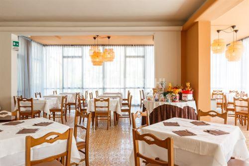 Esperia Boutique Family Hotel Чезенатіко Екстер'єр фото